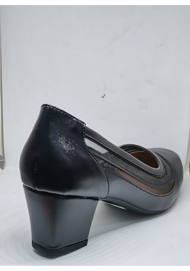 White Line 8608 Kadın Kalın Topuklu Klasik Ayakkabı Siyah