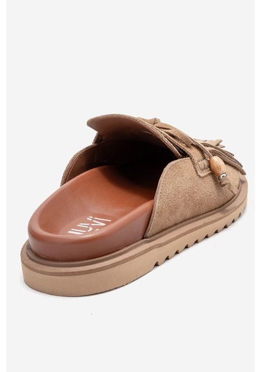 Carol Toprak Süet Püsküllü Hakiki Deri Kadın Burnu Kapalı Terlik Toprak