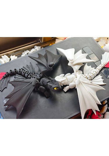 Katlanabilir Kanatlı Siyah Beyaz Ejderha Figürü Dekoratif Oy...