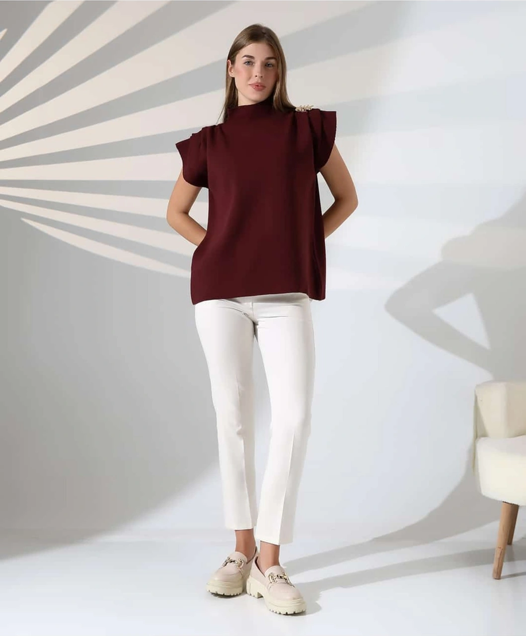 Zarif Omuz Detaylı Dik Yaka Triko Bluz Bordo