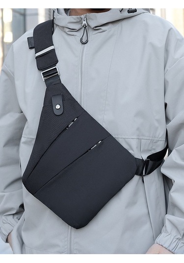 Omuz Çantası/göğüs Çantası Sağ Omuz Siyah Erkek Modeli Açık Hava Sporları Omuz Çantası Tek Omuz Çantası Siyah