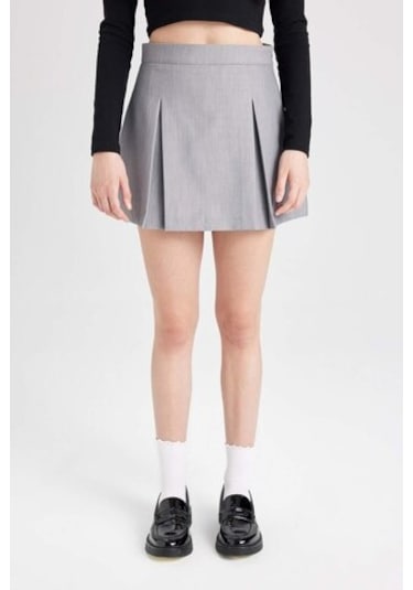 Defacto Coool Yüksek Bel Basic Düz Pamuk Yan Fermuar Kapamalı Mini Şort Etek C7581ax24augr28 Gri Defacto Coool Yüksek Bel Basic Düz Pamuk Yan Fermuar Kapamalı Mini Şort Etek C7581ax24augr28 Gri