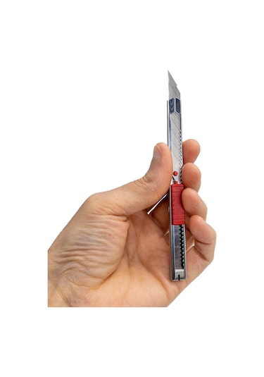 İzeltaş Pro Metal Gövde Dar Maket Bıçağı 30 Açılı 9 Mm