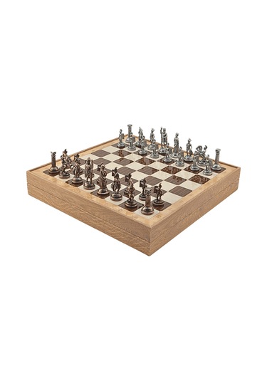 Gifthome Orta Boy Metal Roma İmparatorluğu Satranç Takımı Antik Ve Rustik Desenli Sandıklı Mdf Tahtası 36x36x6 Cm.