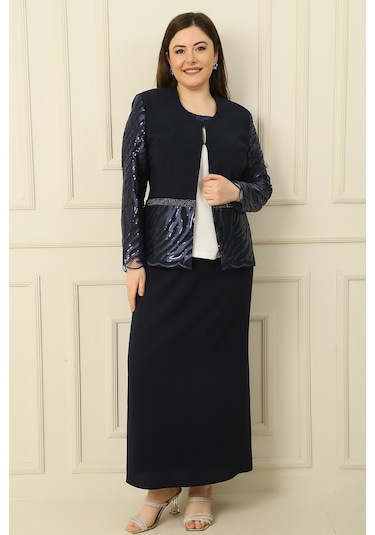 İçi Yarım Ay Kol Bluz Pul Nakışişlemeboncuk Detaylı Ceket Etek Astarlı Büyük Beden 3'lü Takım Lacivert İçi Yarım Ay Kol Bluz Pul Nakışişlemeboncuk Detaylı Ceket Etek Astarlı Büyük Beden 3'lü Takım Lacivert