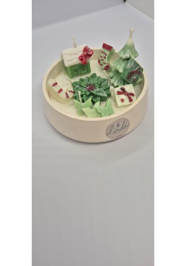 Yılbaşı Hediyelik Linda Kase Mum El Yapımı, Doğal Soya Mum Beyaz - Koyu Yeşil