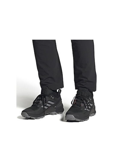 Swift adidas black deals