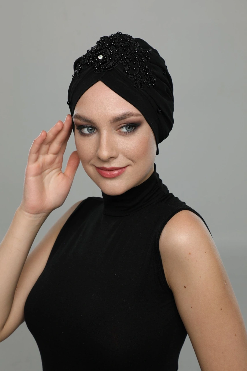 Kopma Astarlı Işlemeli Siyah Gül Motifli Hazır Türban Tesettür Abiye Bone Siyah Gül