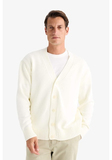 DeFacto Relax Fit V Yaka Düğmeli Triko Hırka E5343AX24WNER100