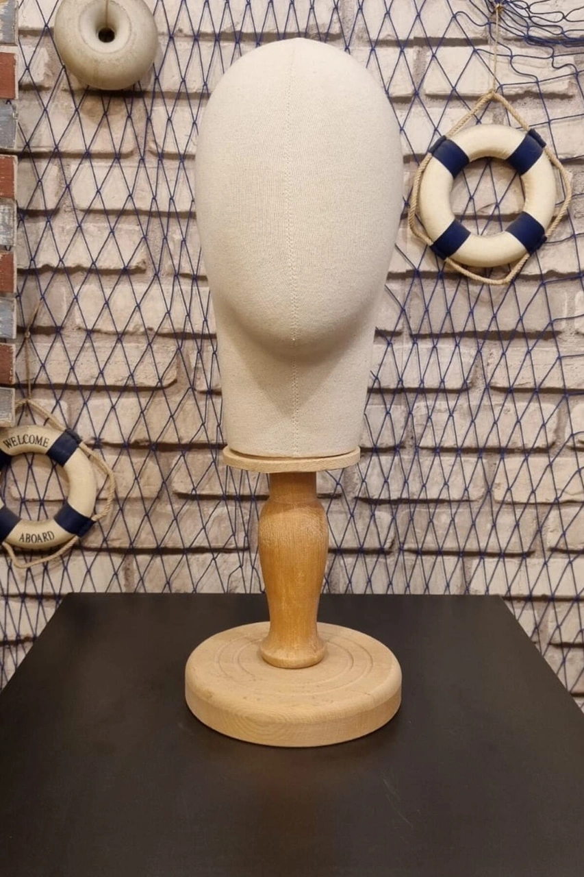 Kumaş Kaplı Ahşap Standlı Polyester Kafa Mankeni Aksesuar Mankeni Şapka Mankeni Peruk Mankeni 0014