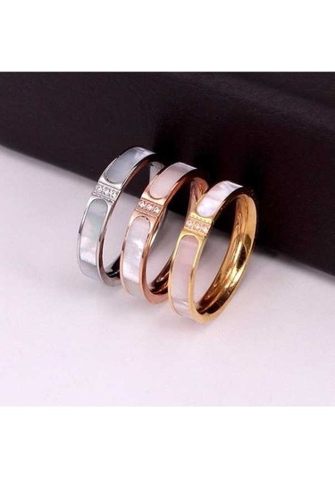 Novahub Altın Yeni Stil 2 Renkli Kakma Kabuklu Lüks Kristal Yüzük Kadın Alyans Nişan Bandı 9/9 Kaynaklı Paslanmaz Çelik Altın