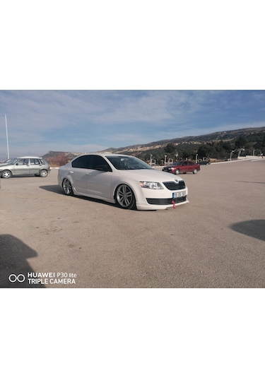 Skoda Octavia Yan Marşpiyel (Plastik)