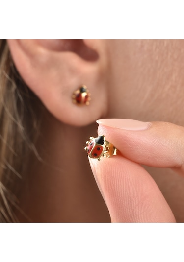 14 Ayar Altın Kaplama Minik Uğur Böceği Çivili Gümüş Küpe - Ee00100 Altın