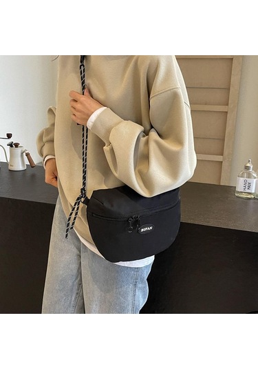 Sarı 2024 Yeni Naylon Postacı Çantası Moda Hamur Tatlısı Çanta Kadınlar İçin Naylon Crossbody Çanta Yarım Ay Koltuk Altı Çantası Büyük Omuz Çantaları Sarı