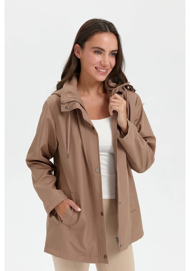 Desen Triko Kadın Kapüşonlu Yan Cepli Kısa Trençkot 24417 Vizon Vizon