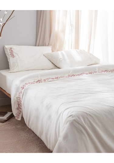 Madame Coco Relief Çift Kişilik %100 Pamuk Bağlamalı Nevresim Takımı - Ekru/kırmızı Çok Renkli