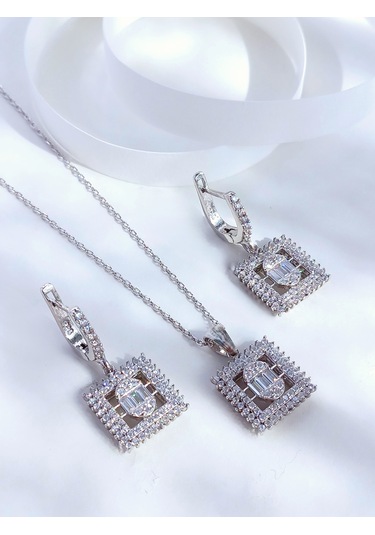 Keskin Gümüş Zirkon Taşlı Işıltılı Kare Baget Tasarım Gümüş Kadın Set Gelin Se