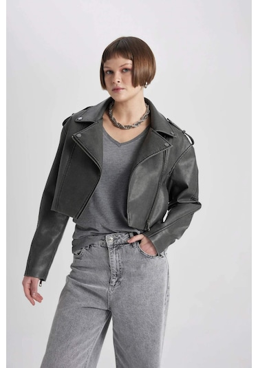 DeFacto Regular Kalıp Fermuarlı Eskitme Suni Deri Kısa Bomber Ceket B8663AX24SPAR153