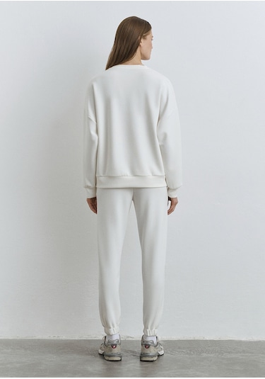 Mavi - Lux Touch Bisiklet Yaka Beyaz Sweatshirt 1s10422-70057 Ekru