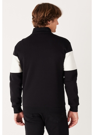 Wrangler Regular Fit Normal Kesim Pamuk İçi Polarlı Dik Yaka Siyah Sweatshirt - W232526 001