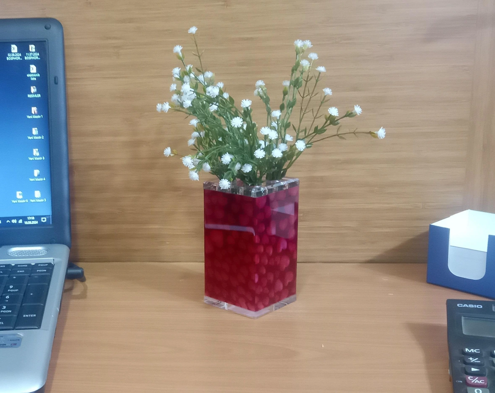 2 Adet Vazo Dahil,vazoda Çiçek,beyaz Yapay Çiçek,vazo Dekoratif Kalpli 7x7x17cm Çok Renkli