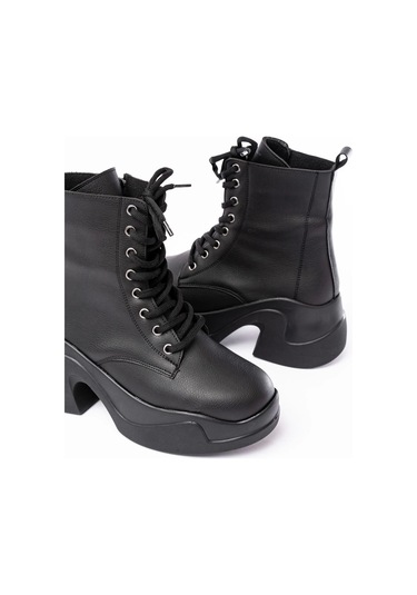 Siyah Yüksek Tabanlı Bağcıklı Fermuarlı Günlük Kadın Bot Siyah