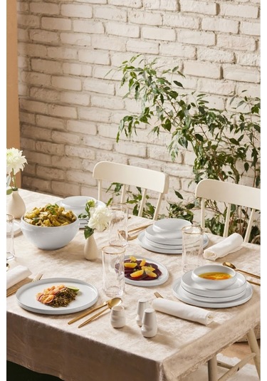 Karaca  Red Carpet Collection Streamline Sunset Porselen 59 Parça 12 Kişilik Yemek Takımı Gold