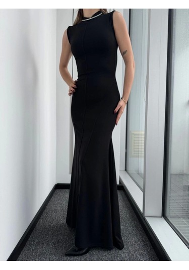 Kolsuz Yarım Bogazlı Uzun Elbise- Siyah Siyah