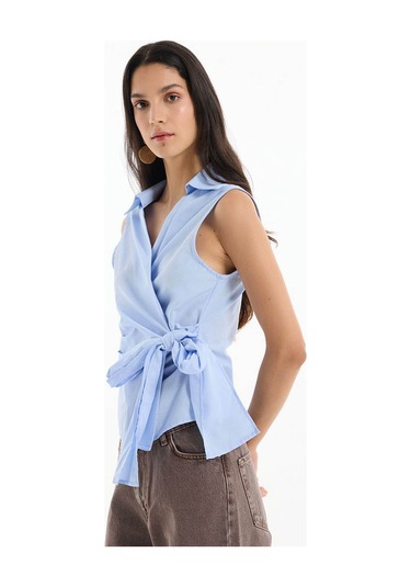 Quzu Önü Bağlama Detaylı Mavi Kadın Bluz Blz00538 Mavi