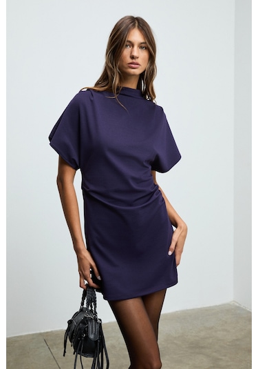 MAXINE Kadın Omuz Ve Bel Kısımlarında Pile Detaylı Dik Yaka Fermuarlı Kısa Kollu Mini Mor Elbise