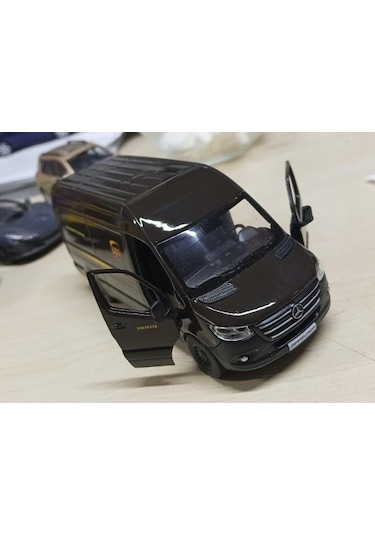 Kinsmart Oyuncak Metal Model Araba 1/36 Çek Bırak Mercedes Benz Ups Kargo Aracı