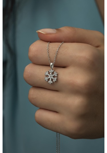 925 Ayar Gümüş Rodyum Kaplama Kar Tanesi Kolye