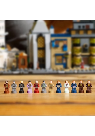 LEGO® Harry Potter™ Diagon Yolu Büyücü Mağazaları 76444 - Yetişkinler için Koleksiyonluk Yaratıcı Sergileme Modeli Yapım Seti (2750 Parça)