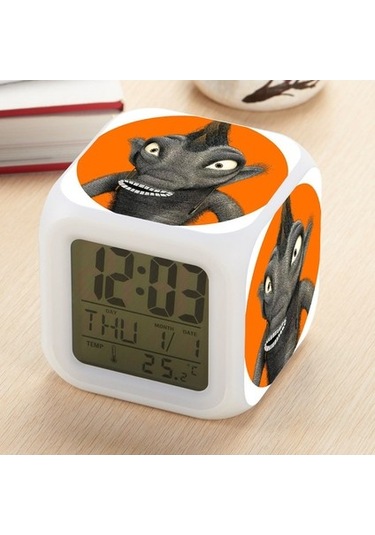 7 Renkli Led Kare Dijital Alarmlı Saat - Beyaz Renk Değişimi Ve 12/24 Saat Formatı