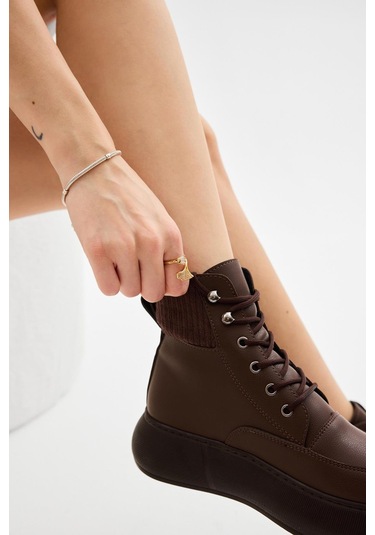 Kalın Poli Taban Lastik Boğazlı Bağcıklı Kadın Kahve Cilt Günlük Bot Tbrds005 Kahve Cilt