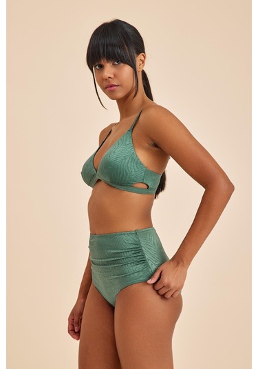 Bali Yeşil Dolgusuz Pedli Üçgen Bikini Üst Yeşil