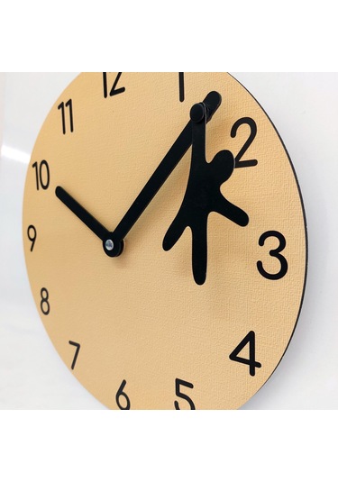 Cajuart Sarı Yelkovandan Sallanan Adam Modern Tasarım Ahşap Duvar Saati Çok Renkli