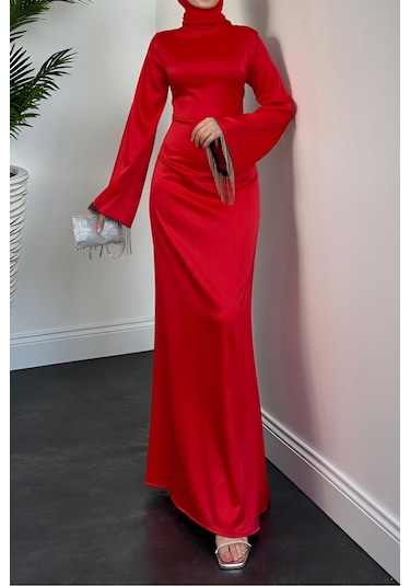 Kolları Zincirli Tesettür Kırmızı