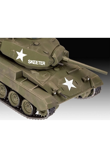 Revell Maket Model Kit M24 Chaffee 03323