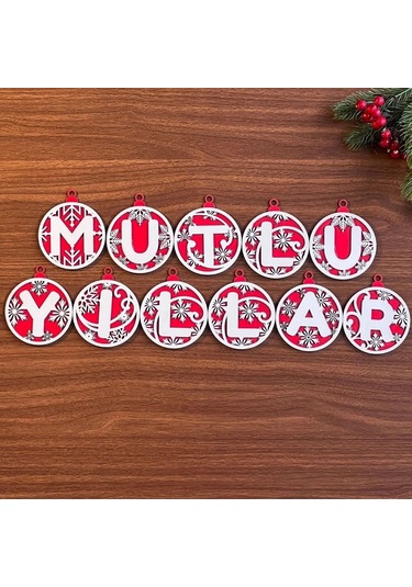 11 Harfli Kırmızı Beyaz İpli Mutlu Yıllar Yazılı Ahşap Yılbaşı Ağaç Süsü 5365