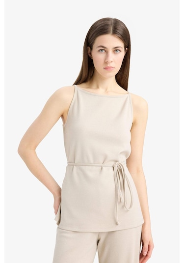 DeFacto Regular Fit Kayık Yaka Bağcıklı Pike Kolsuz Bluz	 E5778AX25SPBG187