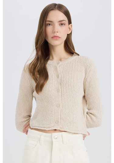 DeFacto Slim Fit Dar Kesim Bisiklet Yaka Düğmeli Triko Hırka E4613AX25SPBG646 Bej