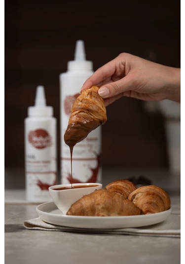 Melwiss Chocolate Sütlü Çikolata Sosu - Waffle Krep Pankek Sosu 330 G
