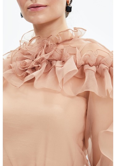 Kadın Volan Detaylı Şifon Bluz Çiçek Yaka Tasarım, Uzun Kollu Bej