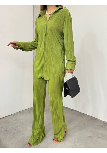 Bayrama Özel Kadın Düşük Omuz Salaş Gömlek Ve Yırtmaç Detay İspanyol Paça Pantolon Yeşil