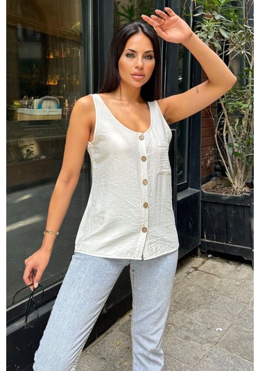 Kadın Ekru Yuvarlak Yaka Ve Düğme Detaylı, Kalın Askılı Keten Atlet Bluz Ekru