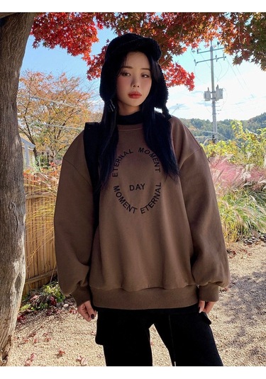 Kadın Kahverengi Moment Baskılı Oversize Sweatshirt Kahverengi