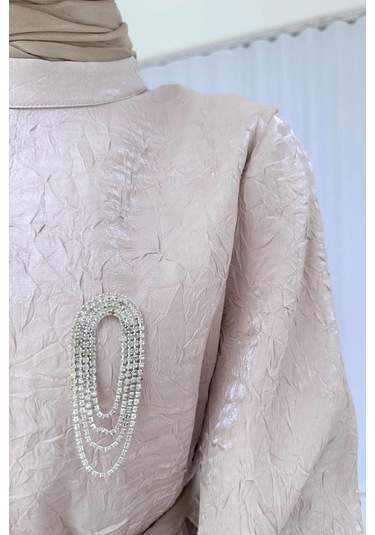 Broş Detay Elbise - Bej