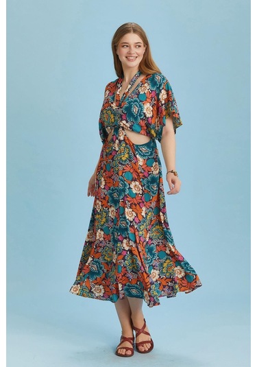 Sırt Pencereli Çiçek Desenli Büyük Beden Bohem Elbise 001