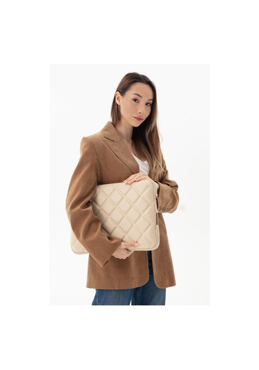 Kapitone Laptop Kılıfı 15.6 & 16 İnç Bej